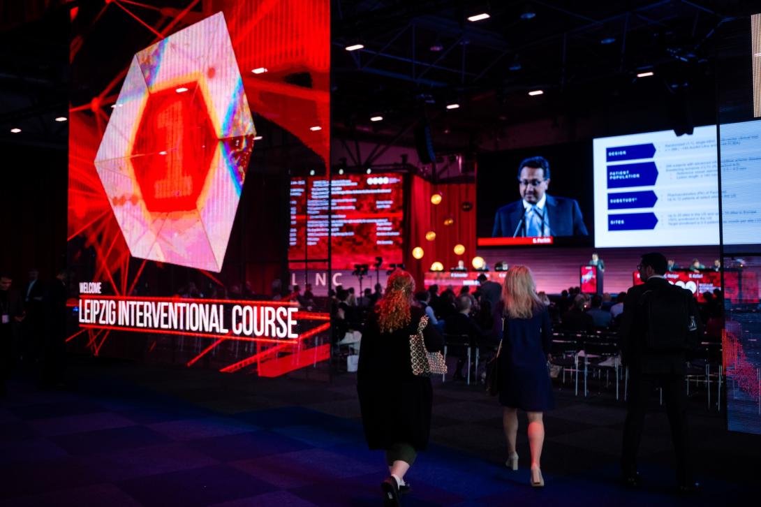 Attendees at the Leipzig Interventional Course attending a Live Case presentation