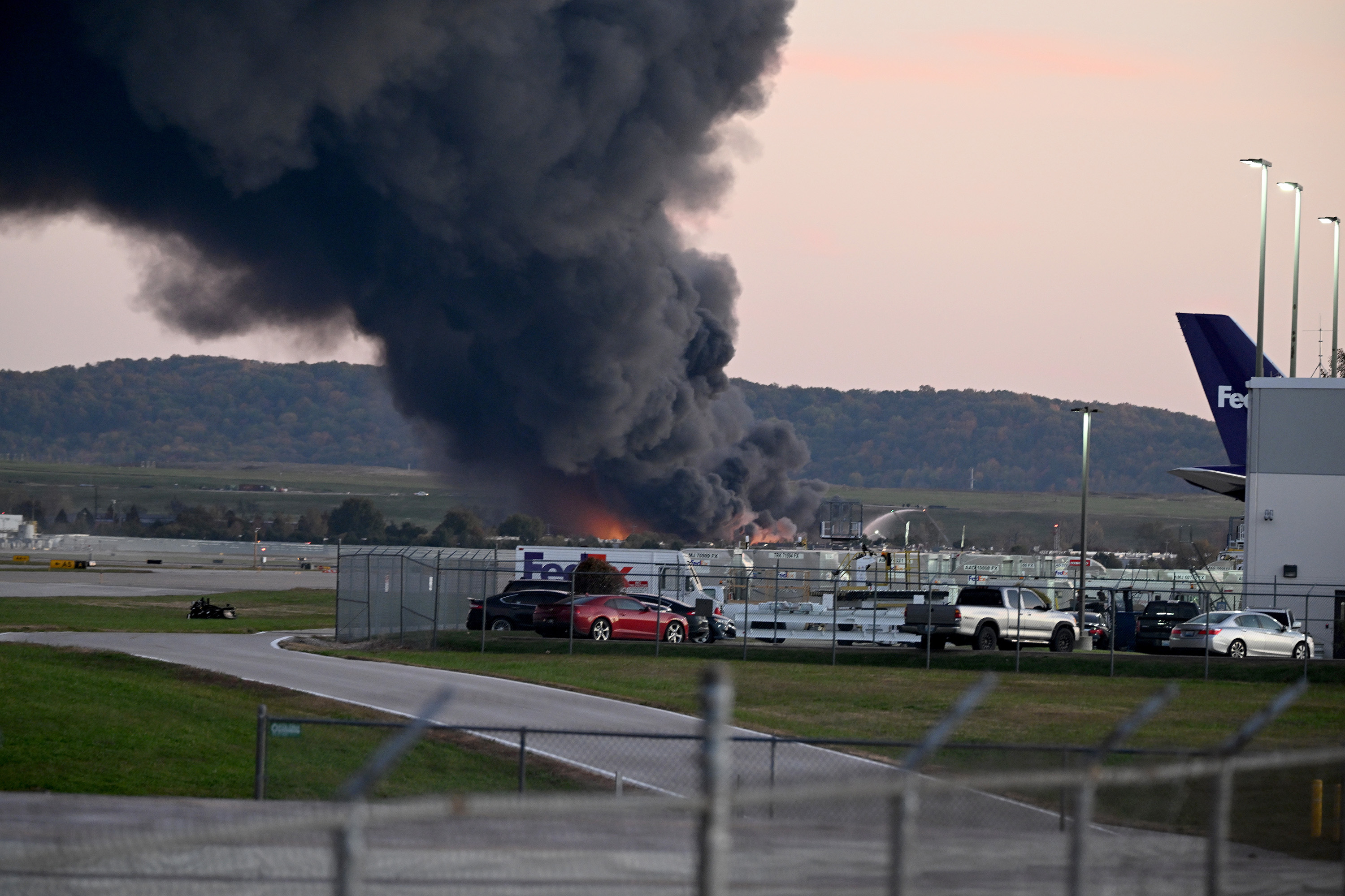 https://d148x66490prkv.cloudfront.net/hmp_ln/2025-11/US-NEWS-KY-LOUISVILLE-PLANE-CRASH-GET.jpg