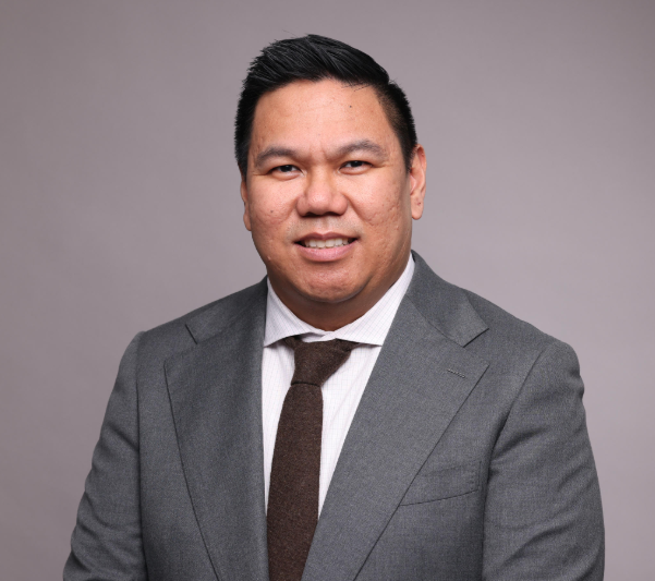 Derek Pineda, FNP