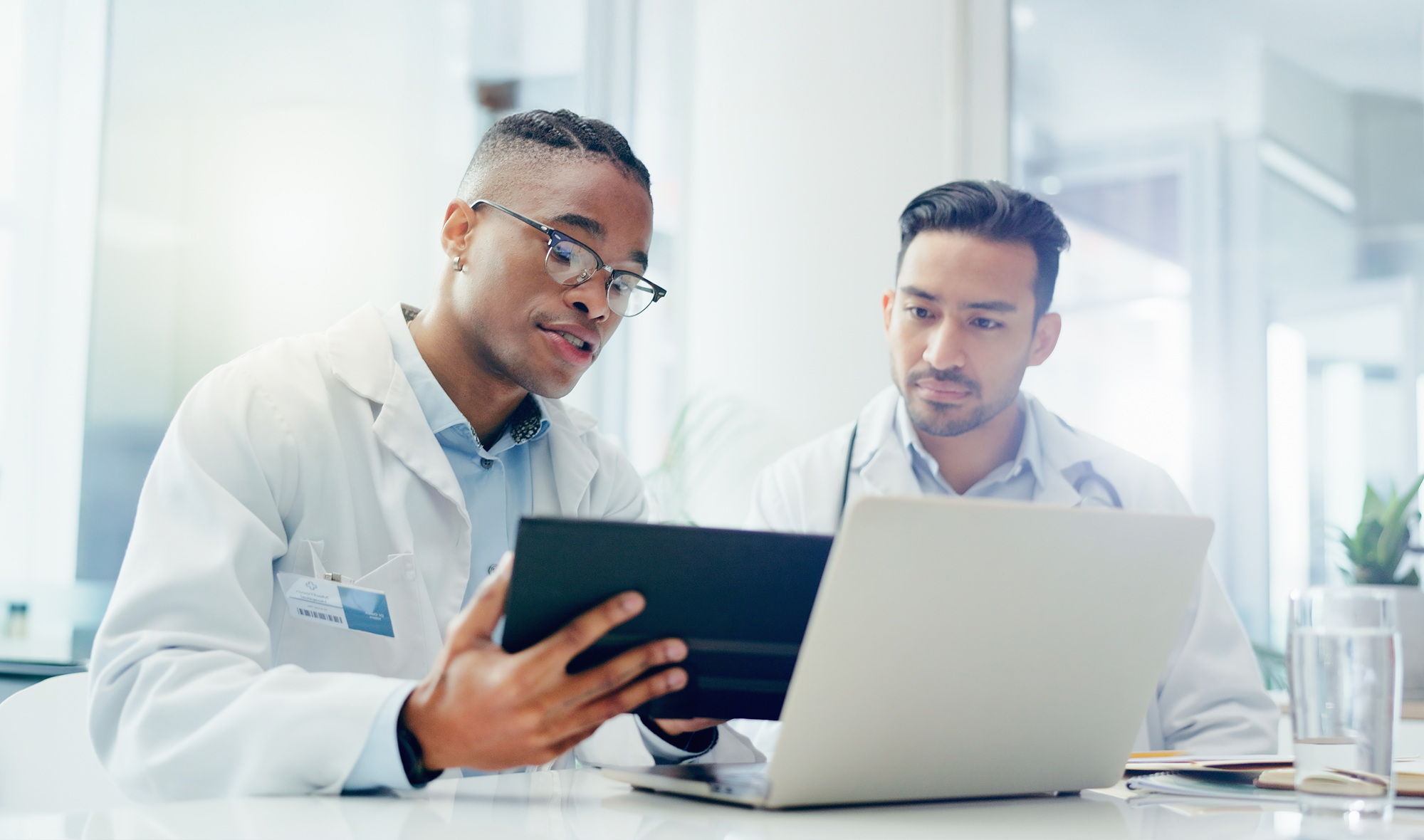 LL&M APP Institute Zig Zag Image