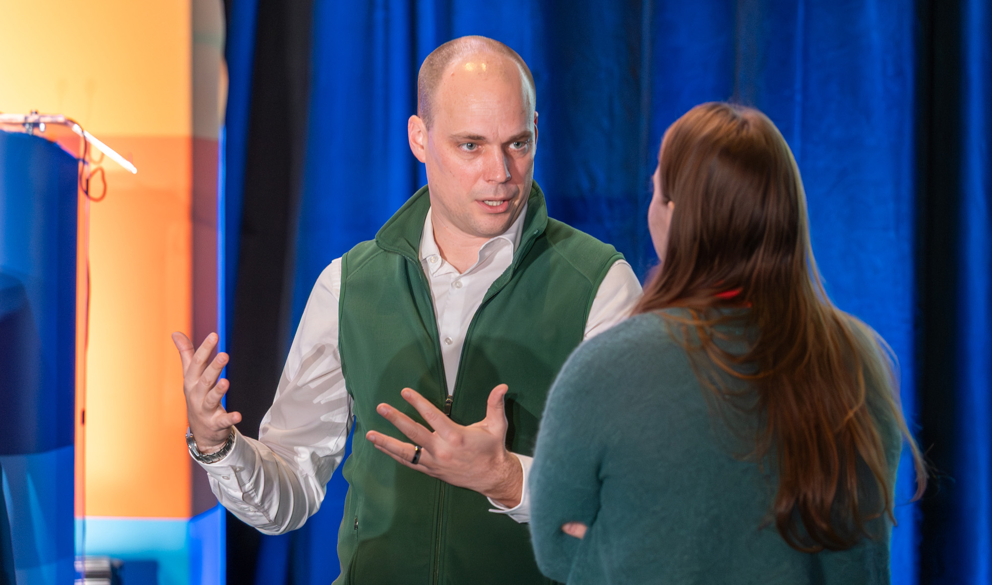 Attendee and Speaker interacting