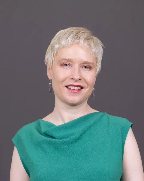 Rosemary Son headshot