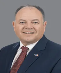 H.Fernandez Headshot