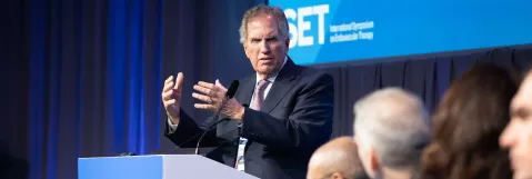 Dr. Barry Katzen leading a discussion at ISET