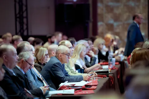 attendees in session