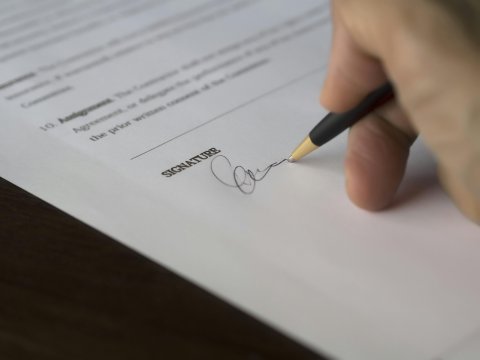signing