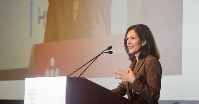 Dr. Gail Roboz speaking at the LL&M Congress